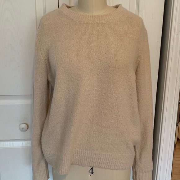 F21 Light Cream Beige Crew Neck Sweater - Picture 2 of 5